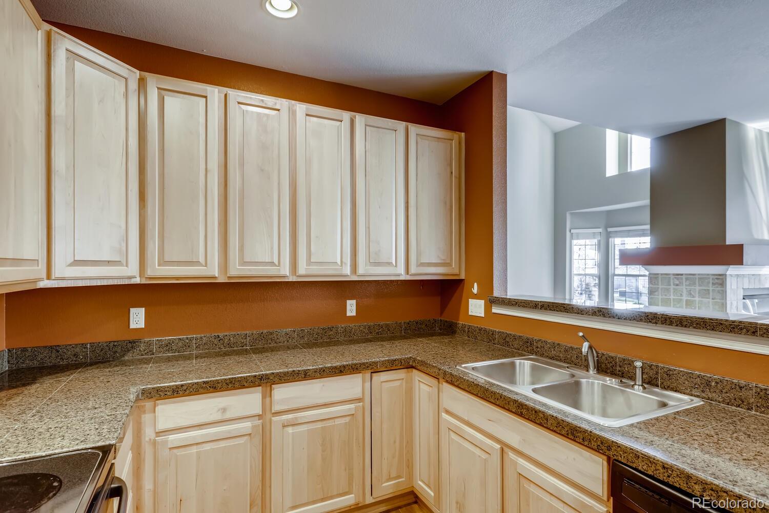 8811 Edinburgh Circle Highlands Ranch, CO 80129 - Photo 13 of 28 Gallery Image 13