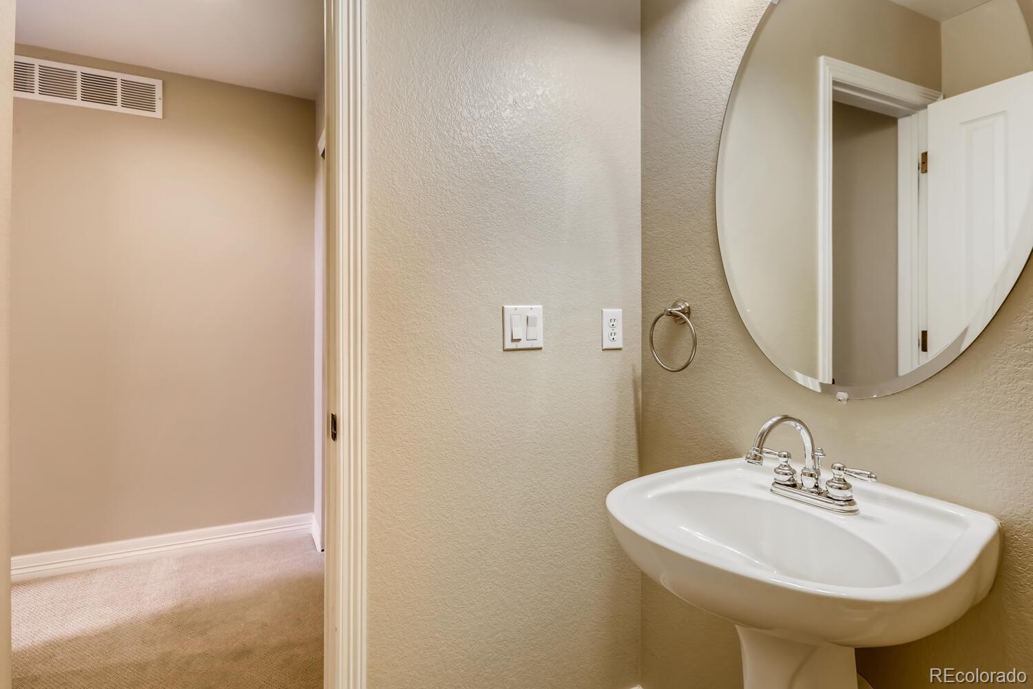 8811 Edinburgh Circle Highlands Ranch, CO 80129 - Photo 16 of 28 Gallery Image 16