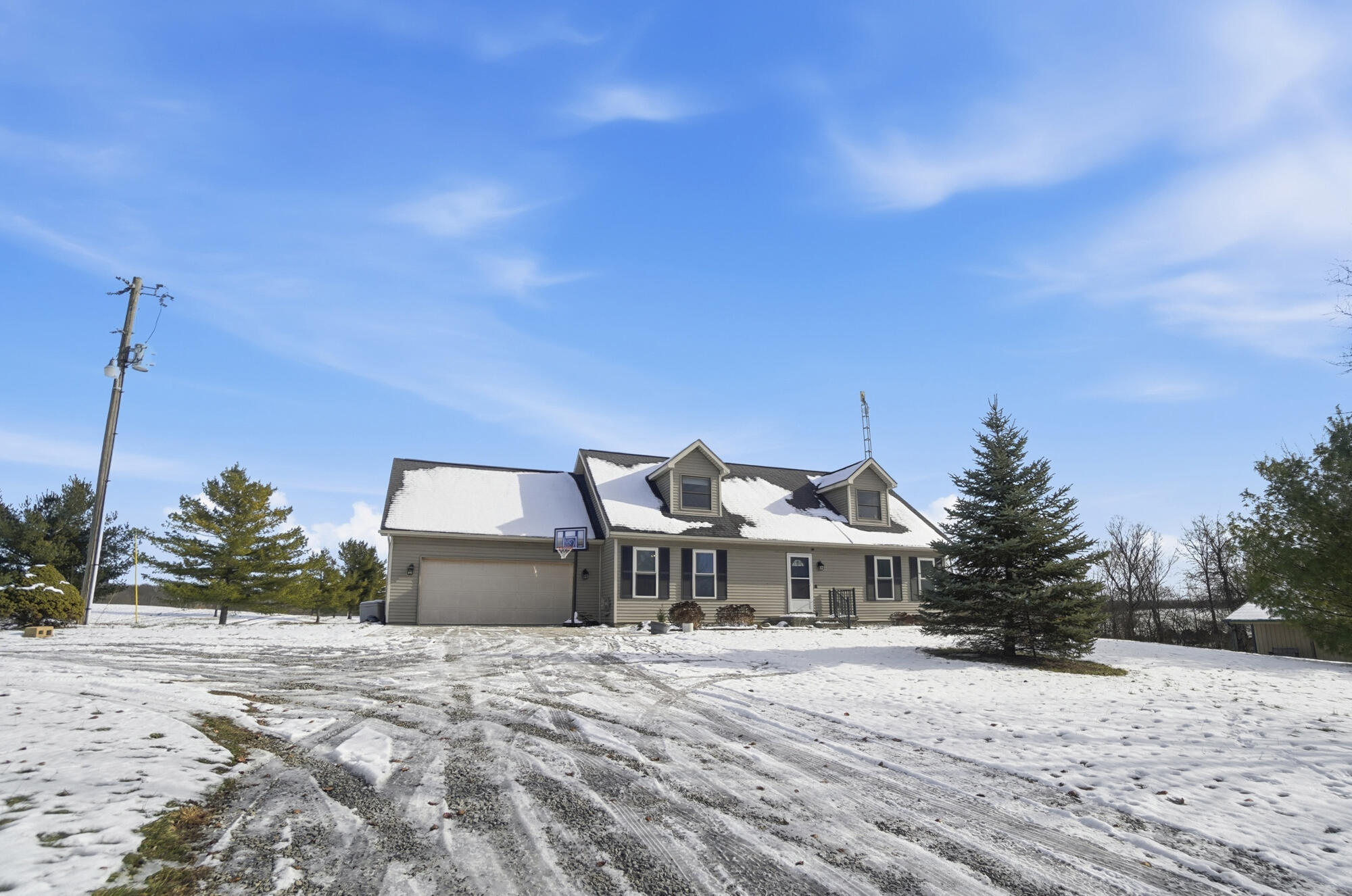 18544 Santa Fe Line Road Waynesfield, OH 45896 - Photo 8 of 43 Gallery Image 8