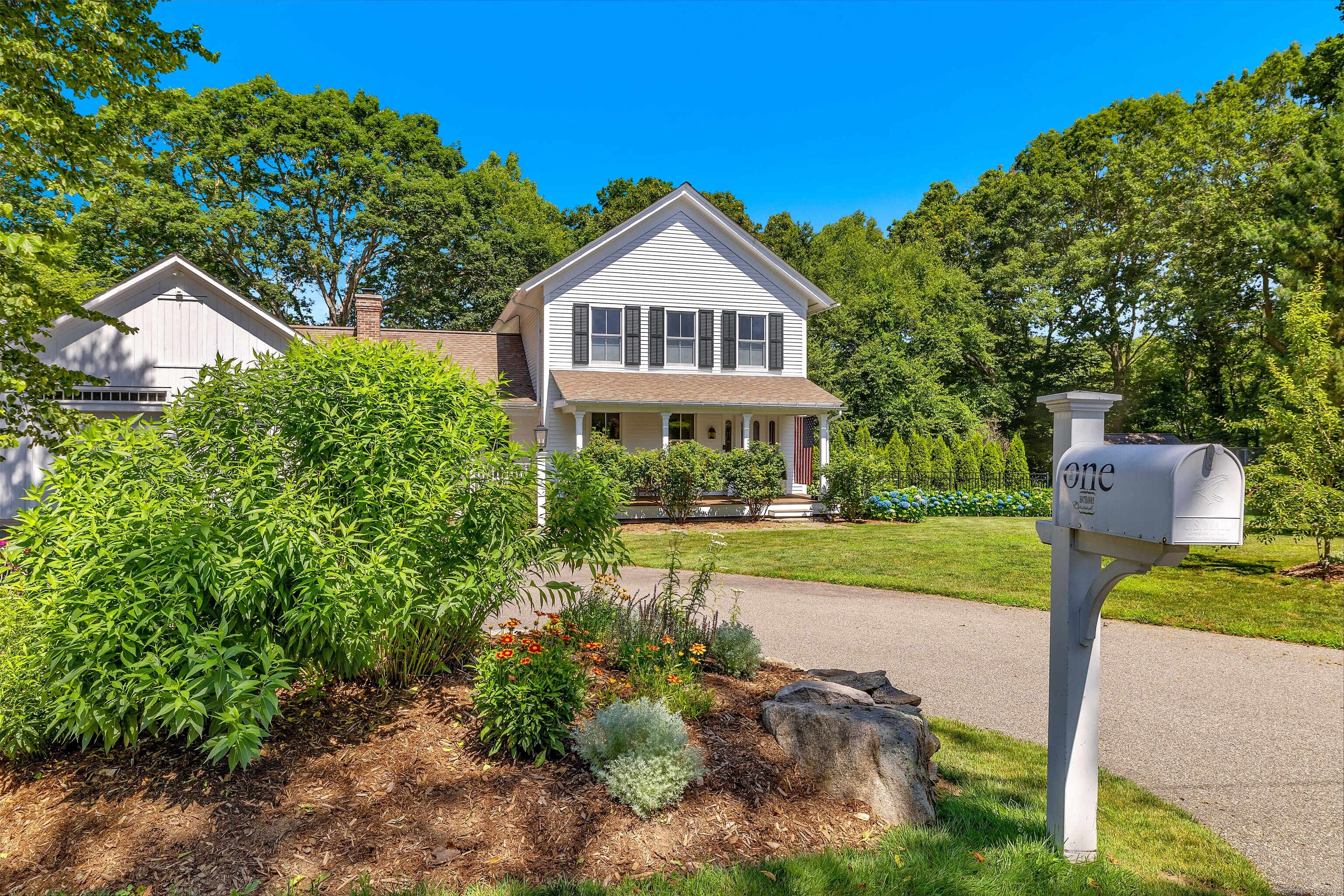 Welcome to 1 Hathaway Rd East Lyme where you find classic craftsmanship, modern amenities and a Post & Beam guest house & workshop