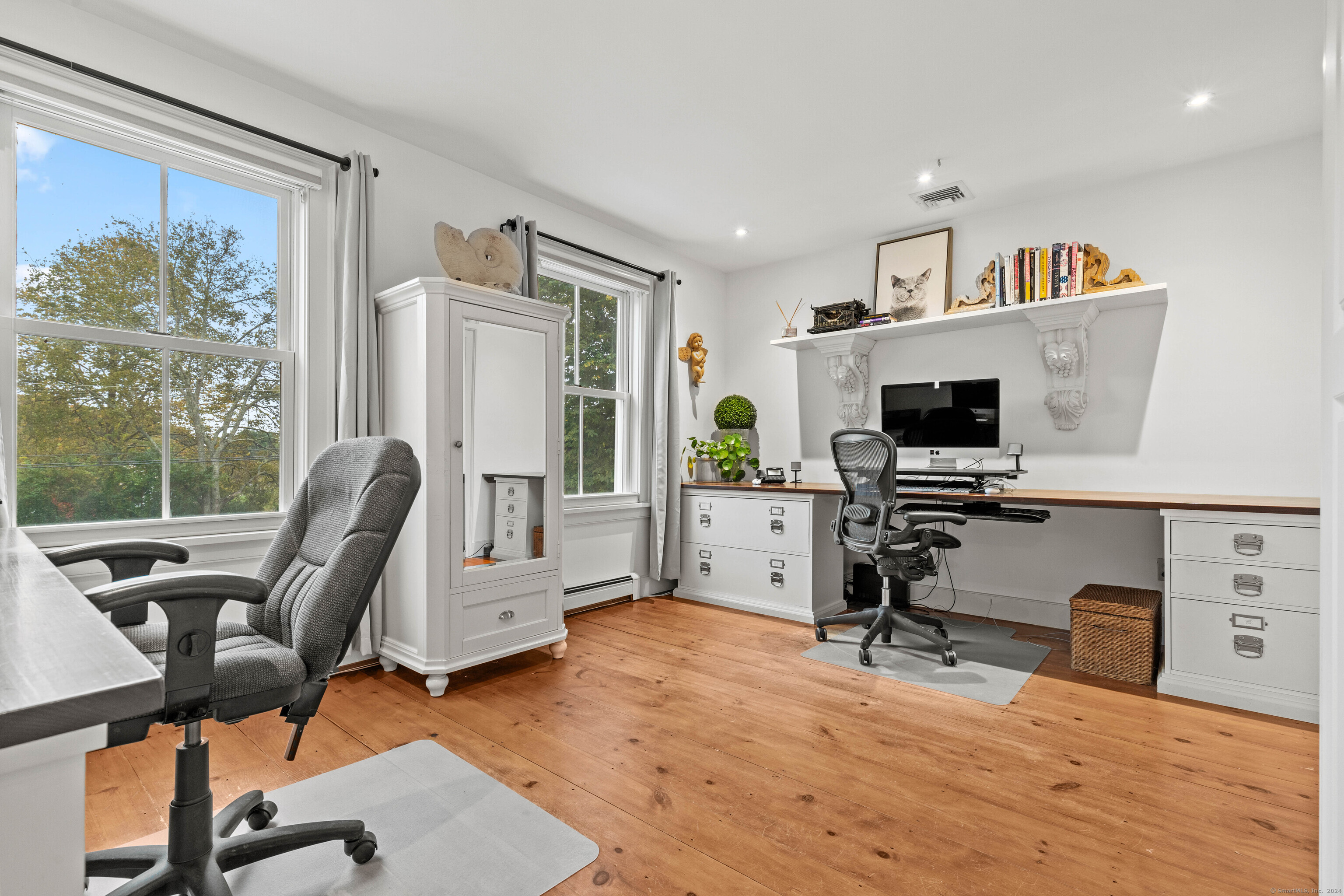 1 Hathaway Road East Lyme, CT 06333 - Photo 20 of 38 The second bedroom