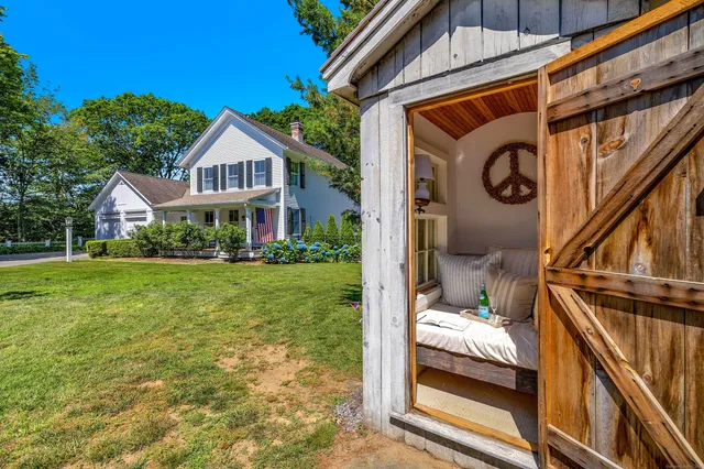 $1,150,000 | 1 Hathaway Road, East Lyme, CT 06333