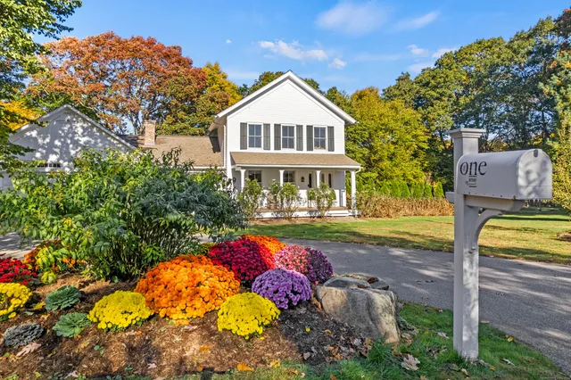 $1,150,000 | 1 Hathaway Road, East Lyme, CT 06333