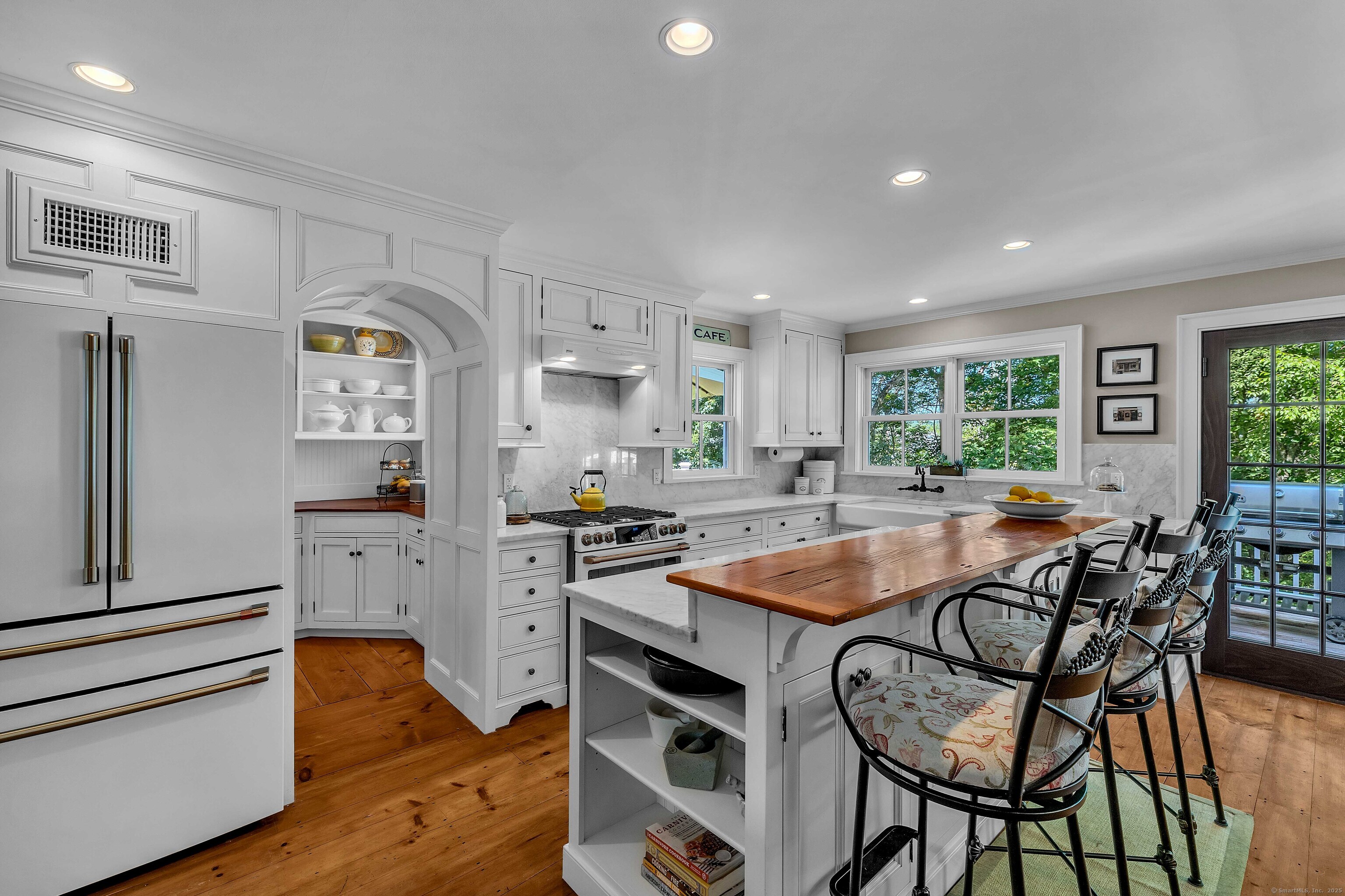 1 Hathaway Road East Lyme, CT 06333 - Photo 7 of 38 The kitchen features a new gas stove and refrigerator