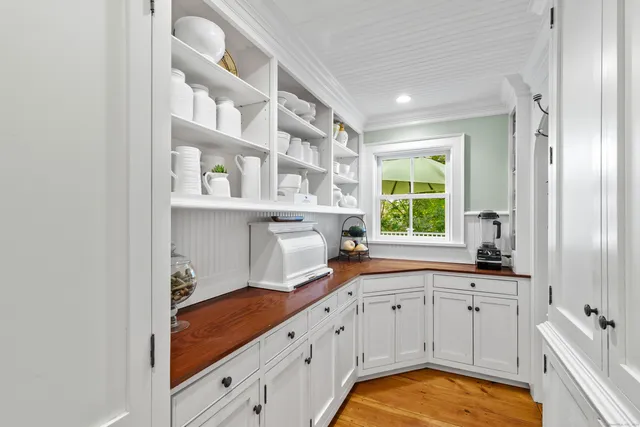 $1,150,000 | 1 Hathaway Road, East Lyme, CT 06333