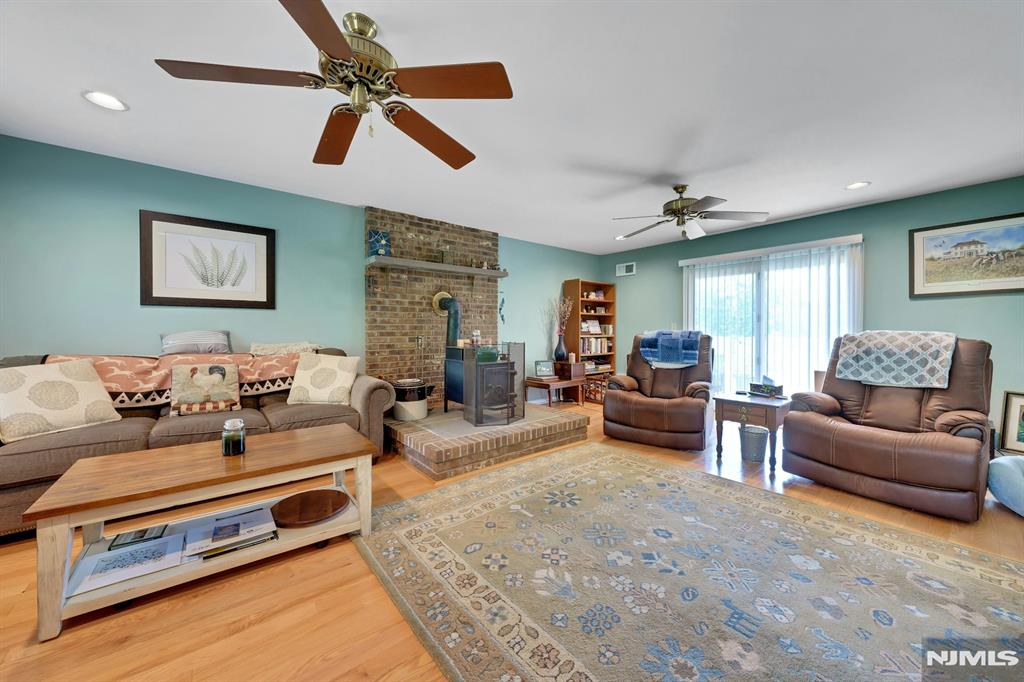 104 Steinmetz Road Hillsborough, NJ 08844 - Photo 4 of 50