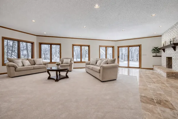$1,995,000 | 4 West Bay Lane, North Oaks, MN 55127