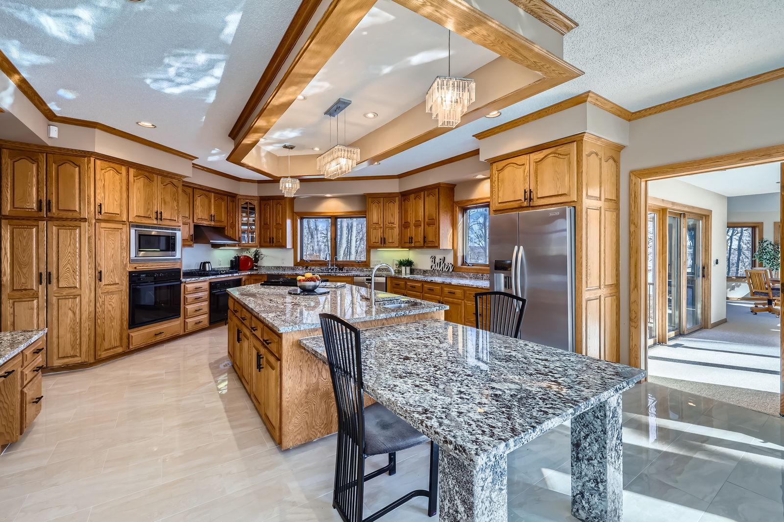 4 West Bay Lane North Oaks, MN 55127 - Photo 9 of 52