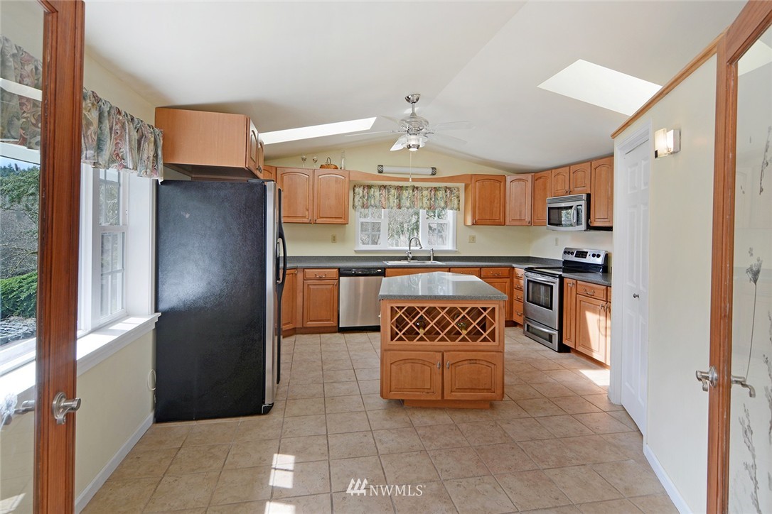 599 Walker Road Northwest Poulsbo, WA 98370 - Photo 8 of 25 Gallery Image 8