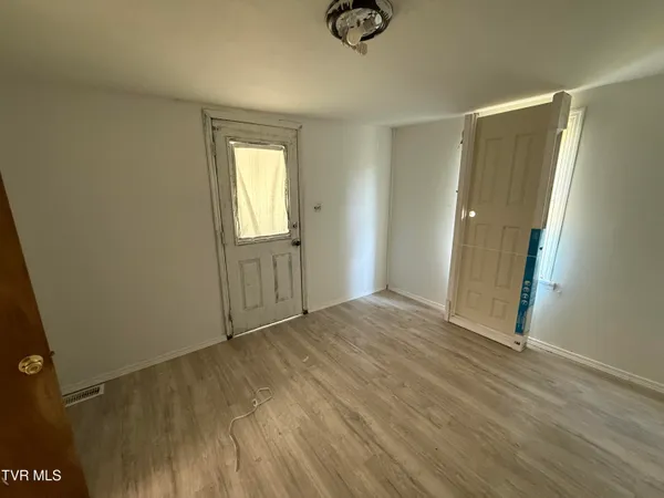 $119,000 | 119 Hillside Drive, Johnson City, TN 37601