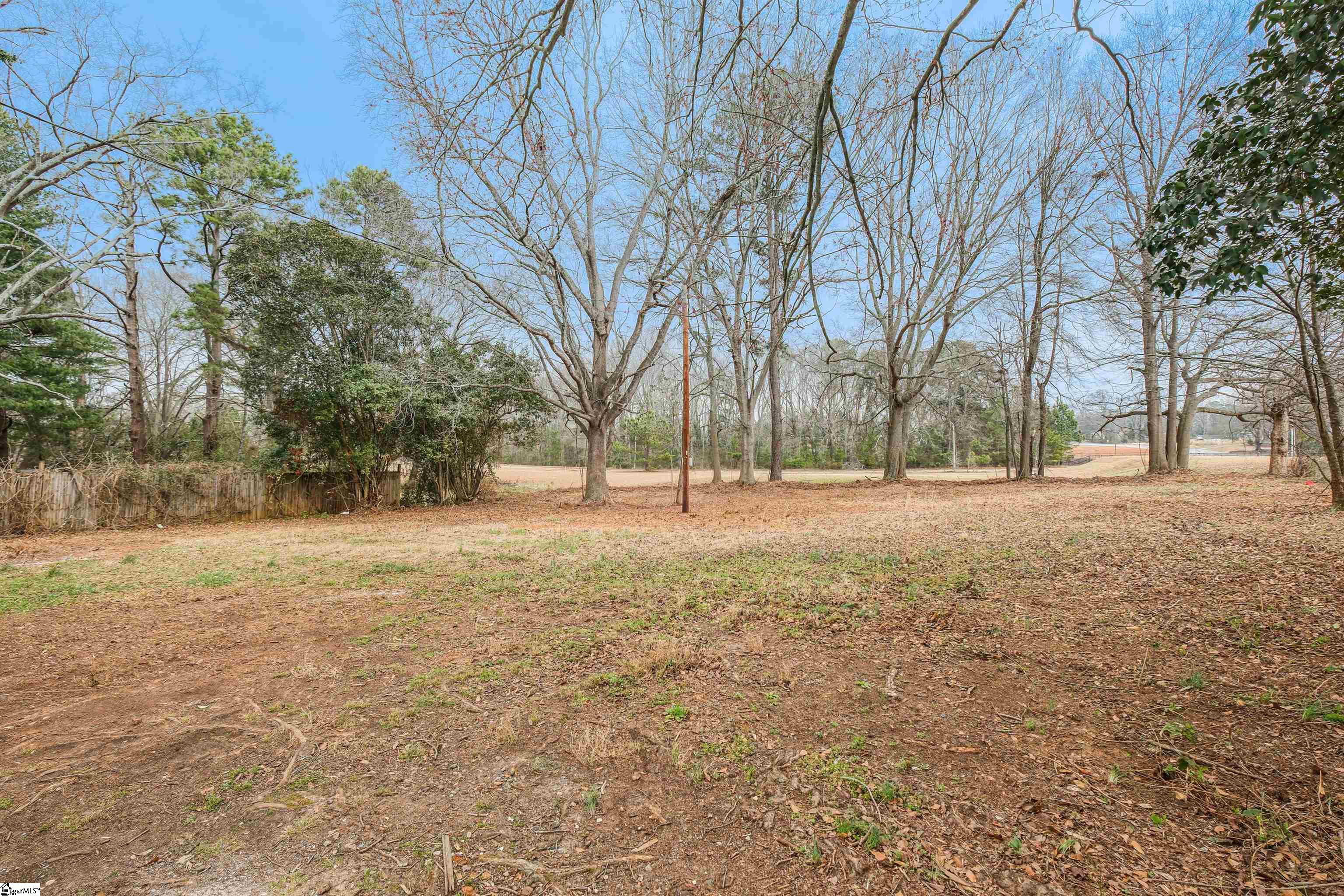325 Hillcrest Circle Anderson, SC 29624 - Photo 26 of 44