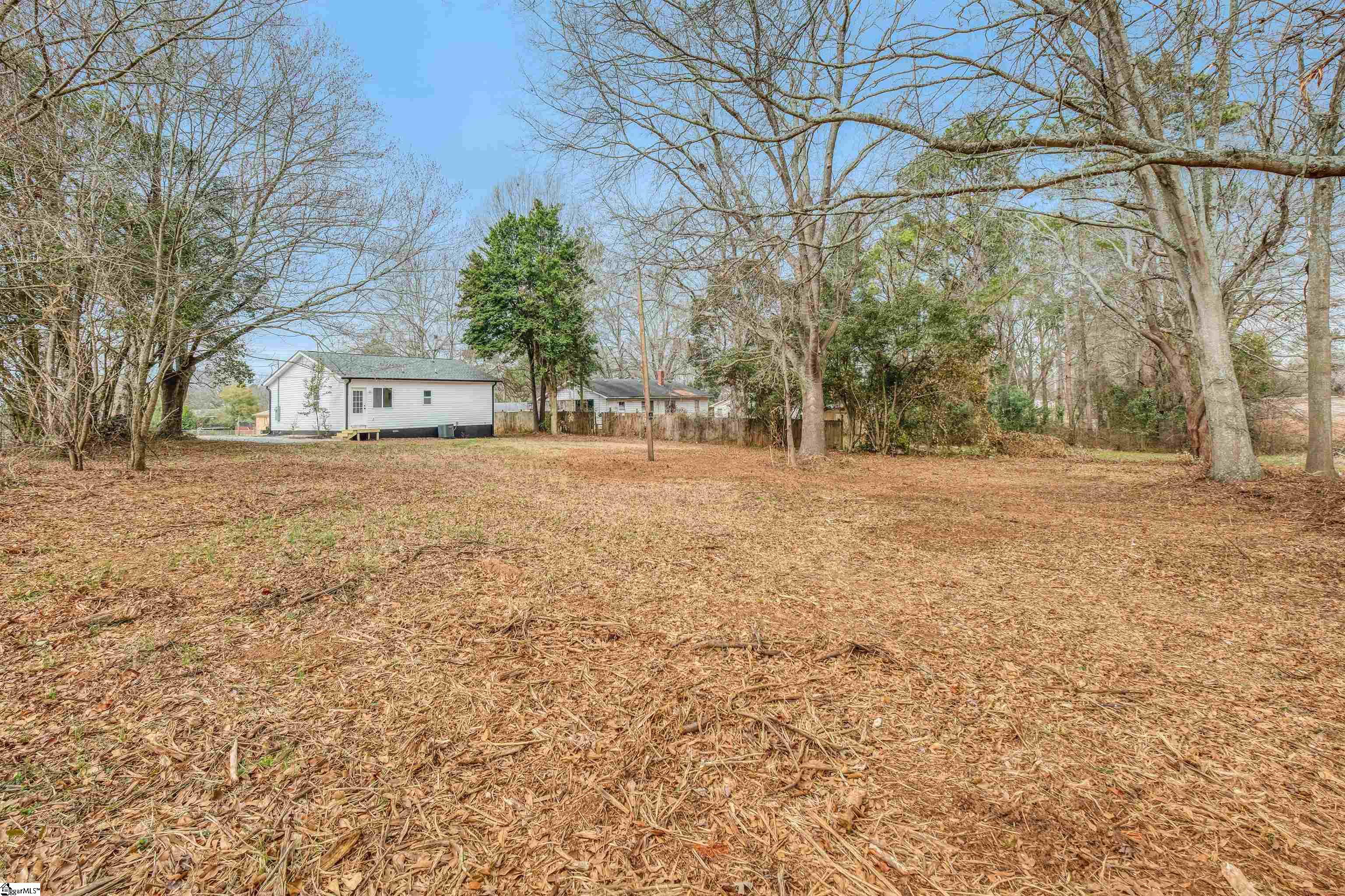 325 Hillcrest Circle Anderson, SC 29624 - Photo 27 of 44