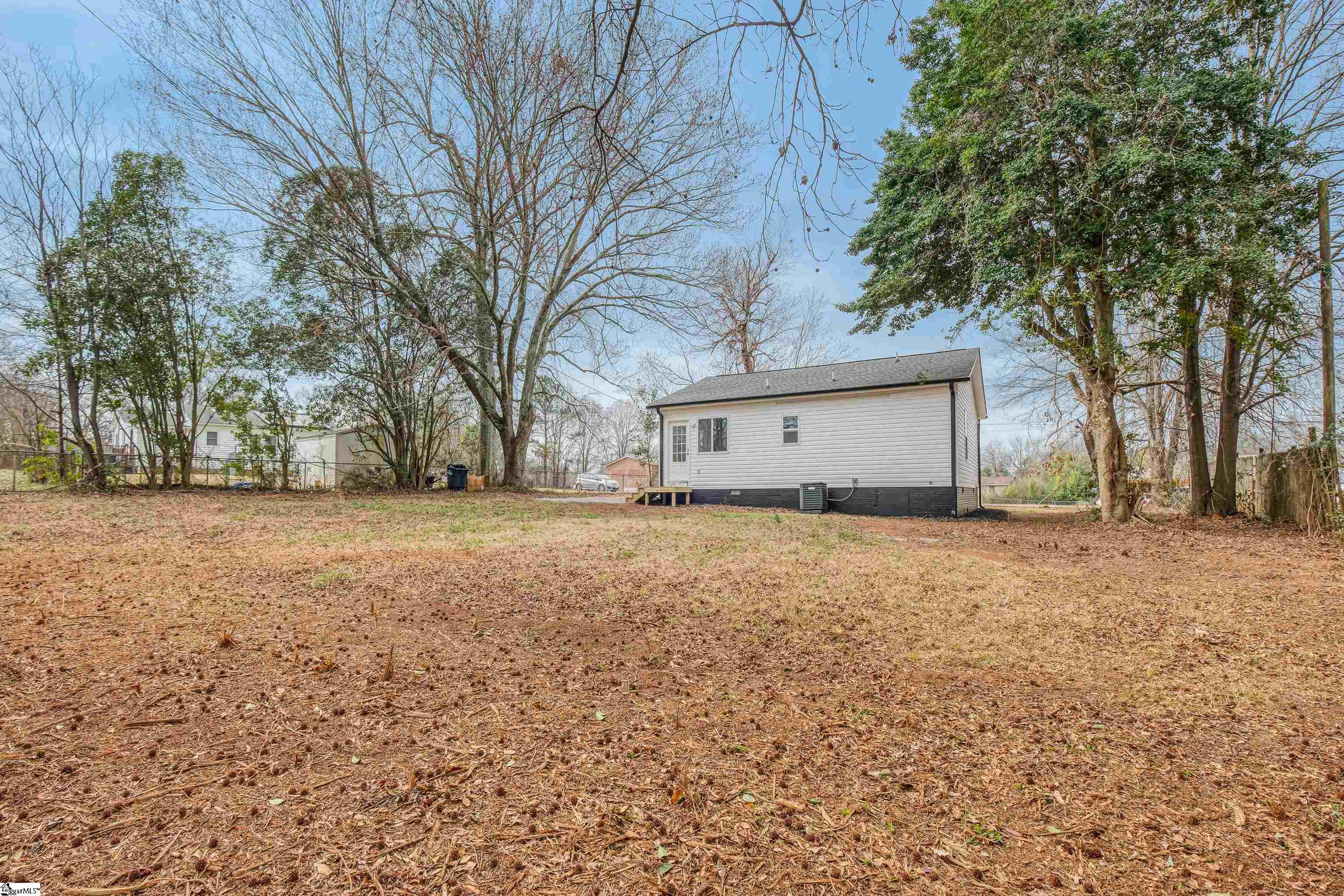 325 Hillcrest Circle Anderson, SC 29624 - Photo 37 of 44