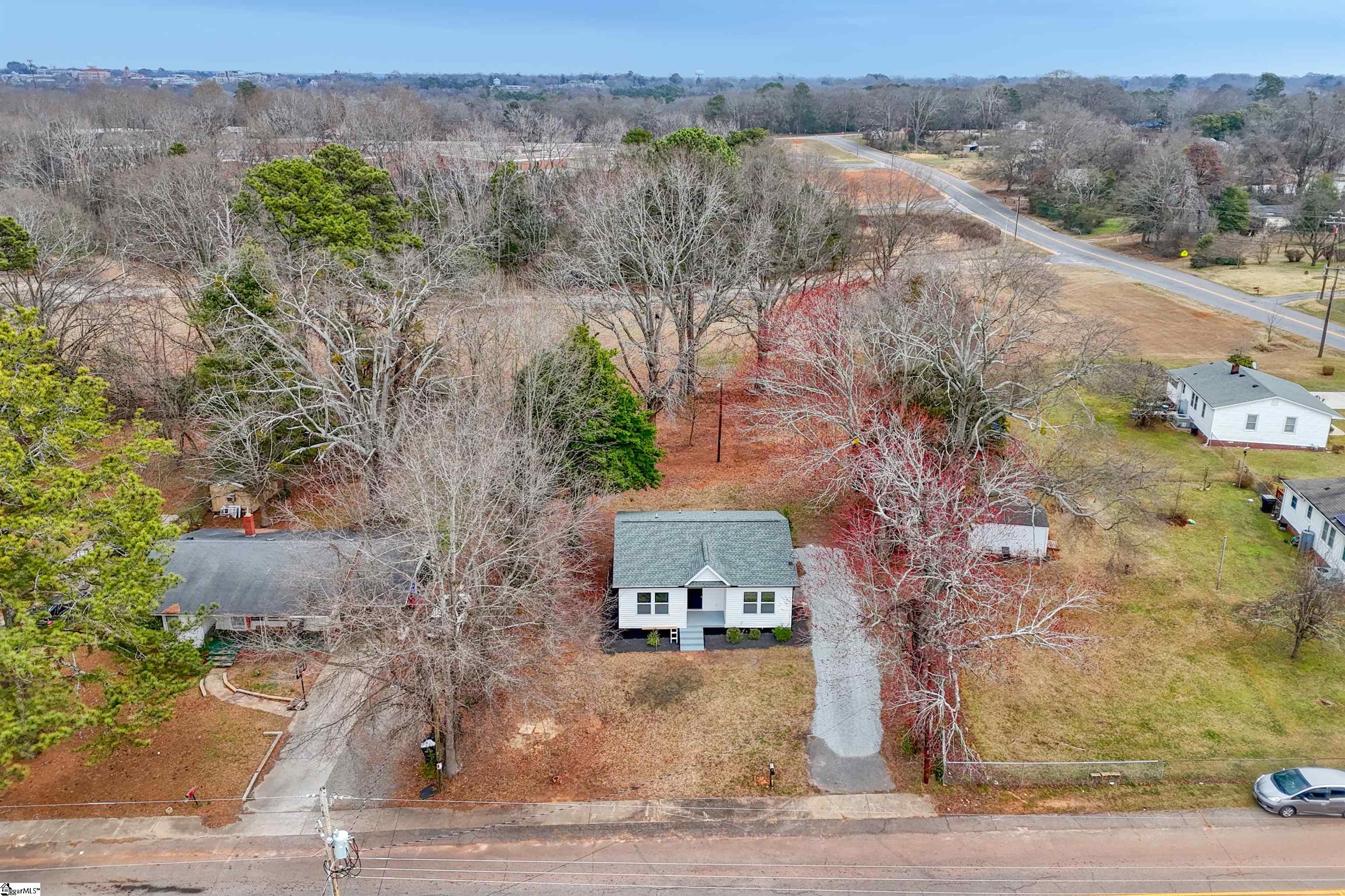 325 Hillcrest Circle Anderson, SC 29624 - Photo 4 of 44
