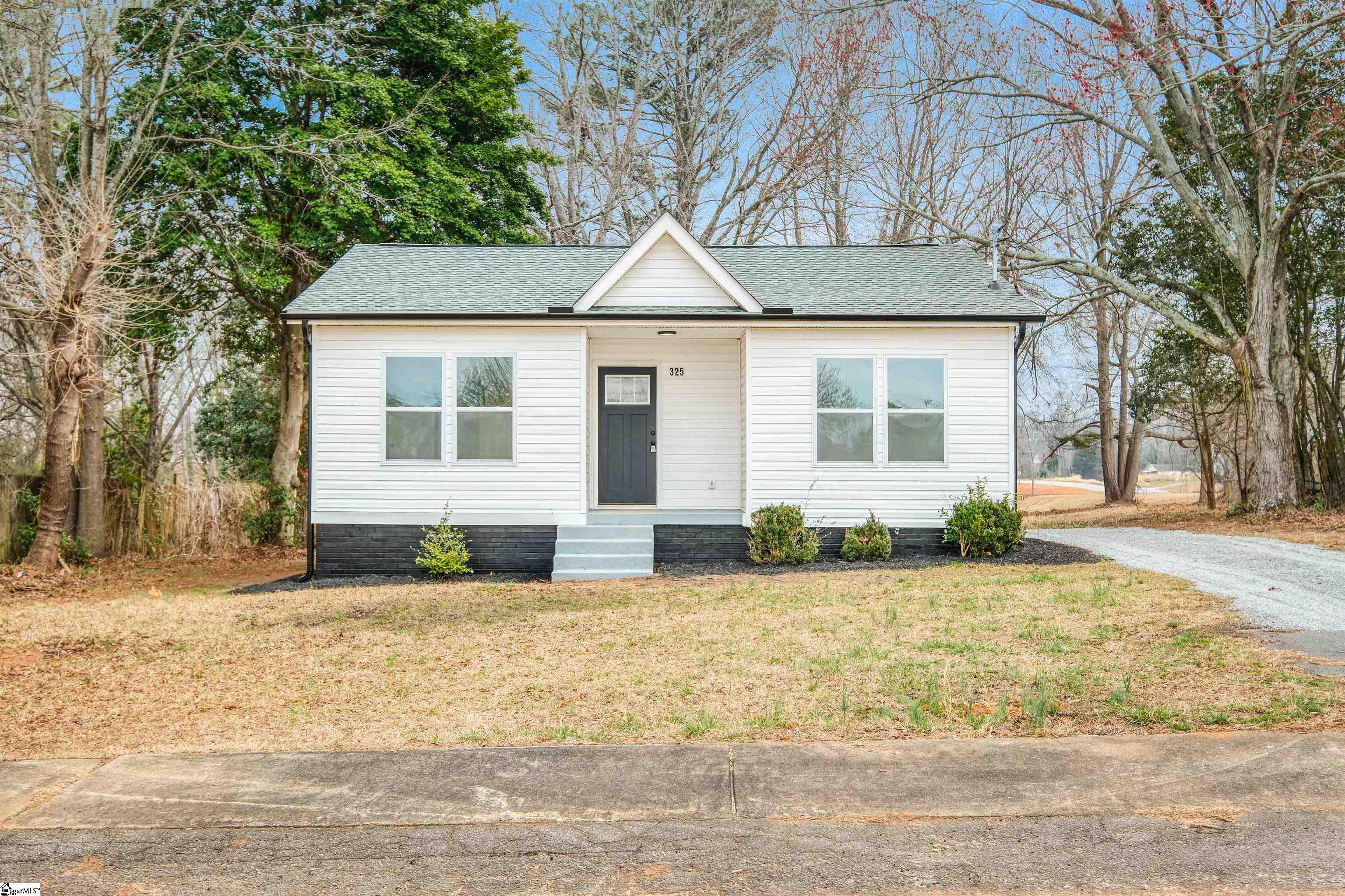 325 Hillcrest Circle Anderson, SC 29624 - Photo 5 of 44