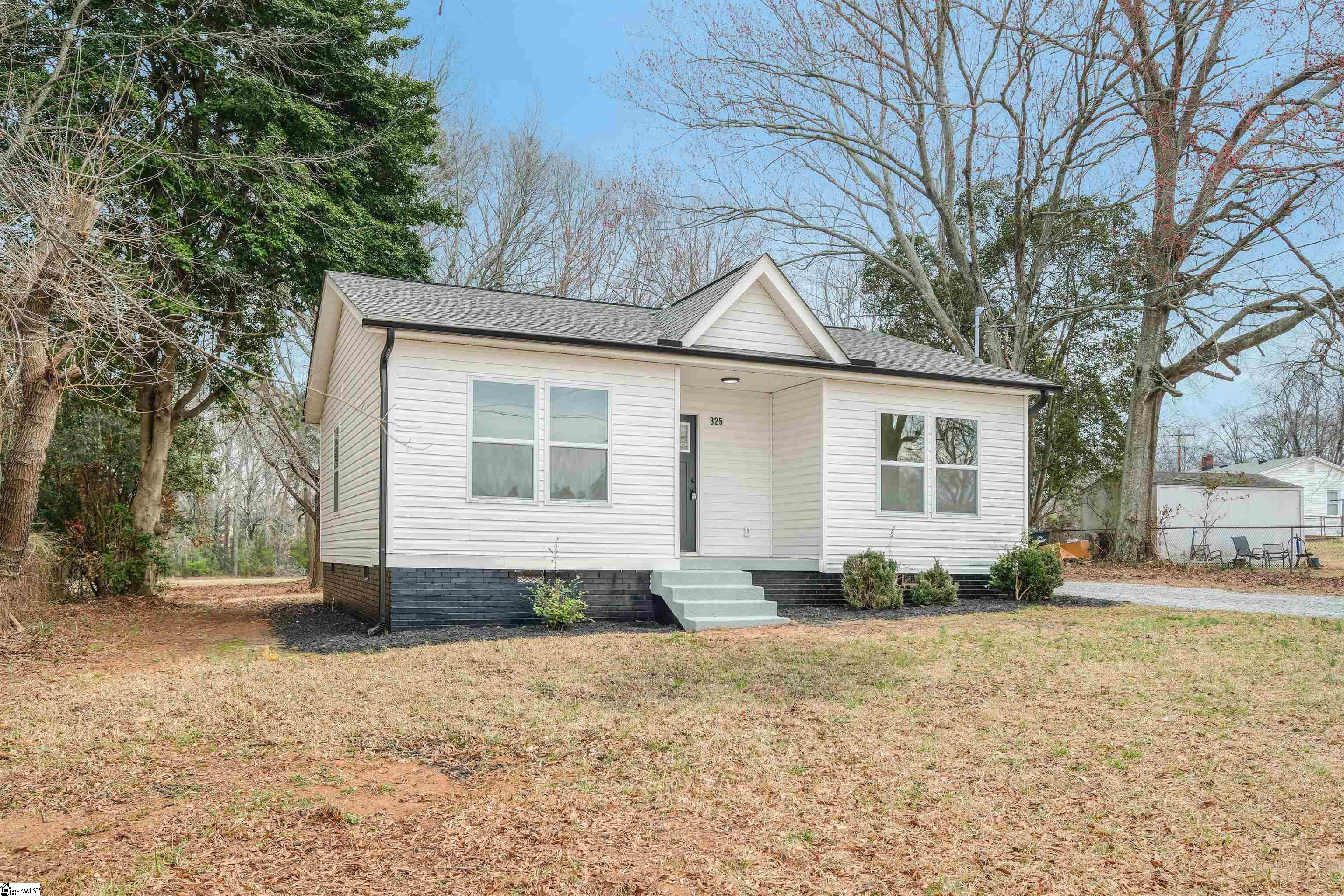 325 Hillcrest Circle Anderson, SC 29624 - Photo 6 of 44