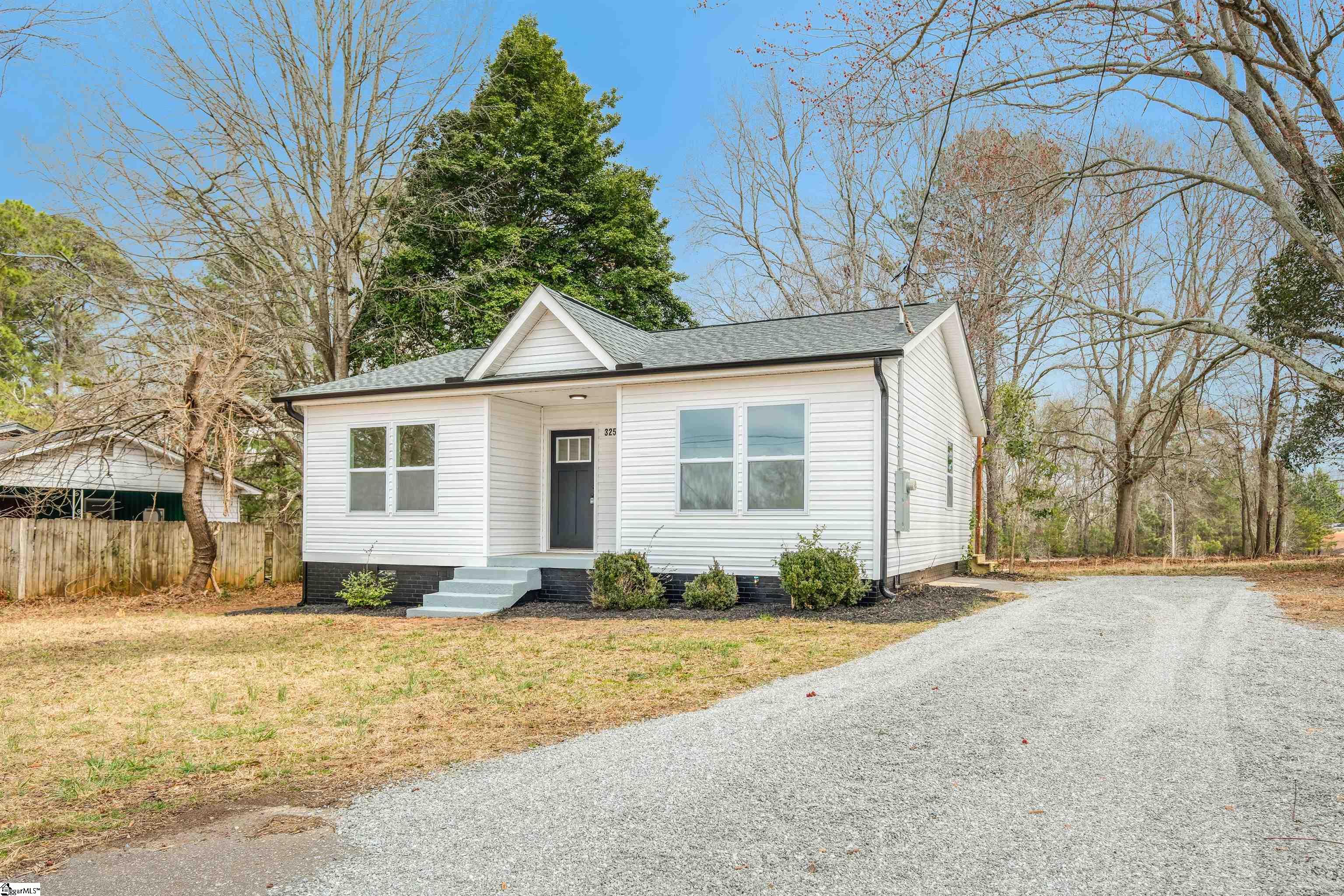 325 Hillcrest Circle Anderson, SC 29624 - Photo 7 of 44
