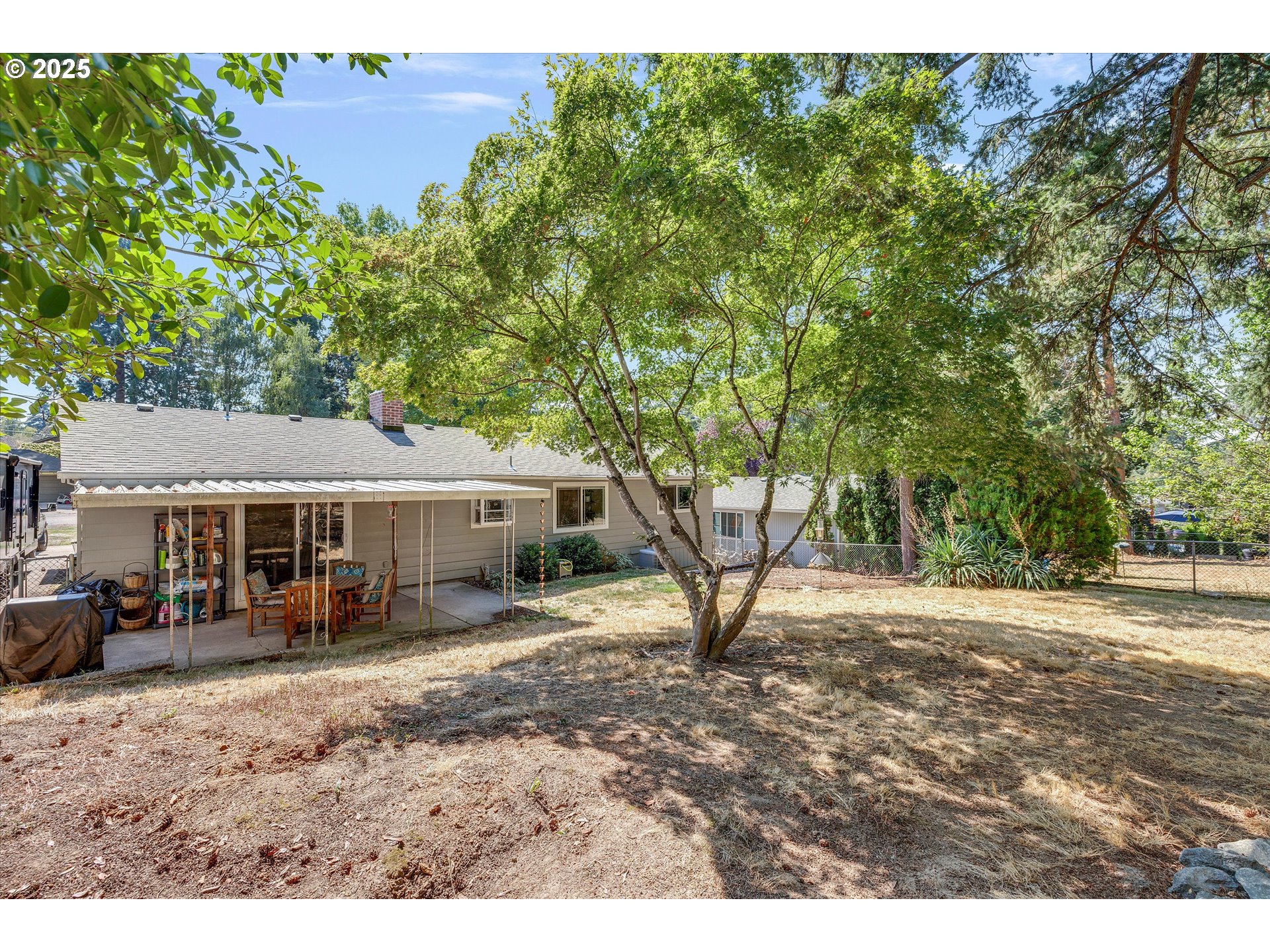 8345 Southwest Mapleleaf Street Portland, OR 97223 - Photo 27 of 43