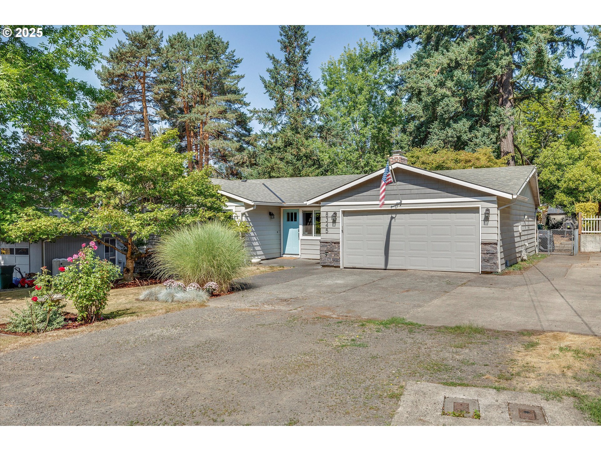 8345 Southwest Mapleleaf Street Portland, OR 97223 - Photo 42 of 43