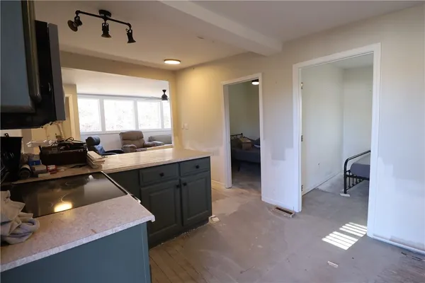 $448,500 | 200 Laurel And Hardy Lake Road, Marietta, SC 29661