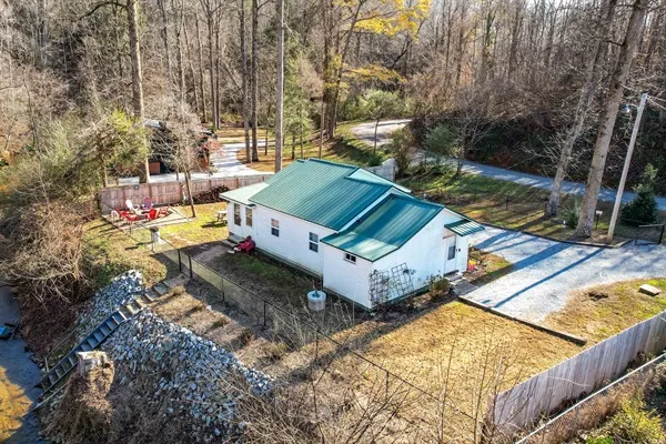 $448,500 | 200 Laurel And Hardy Lake Road, Marietta, SC 29661