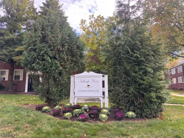 $330,000 | 349 Bloomfield Avenue, Unit 118, Verona, NJ 07044