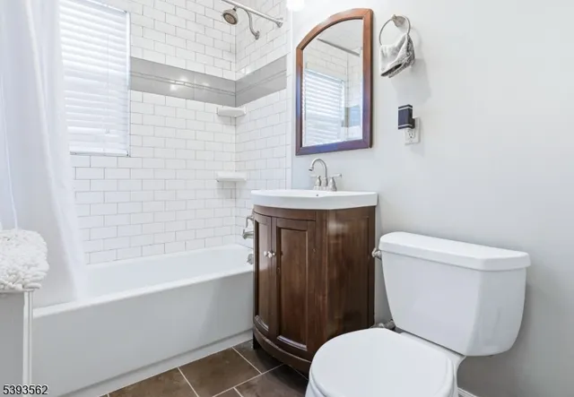 $330,000 | 349 Bloomfield Avenue, Unit 118, Verona, NJ 07044