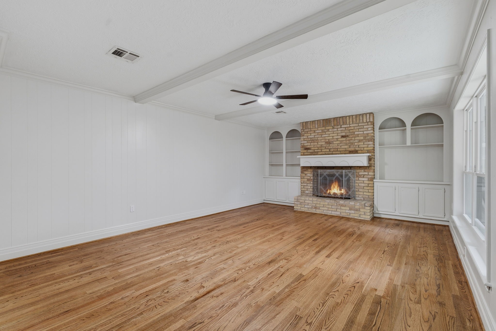 8122 Oak Moss Drive Spring, TX 77379 - Photo 3 of 36 Living Room