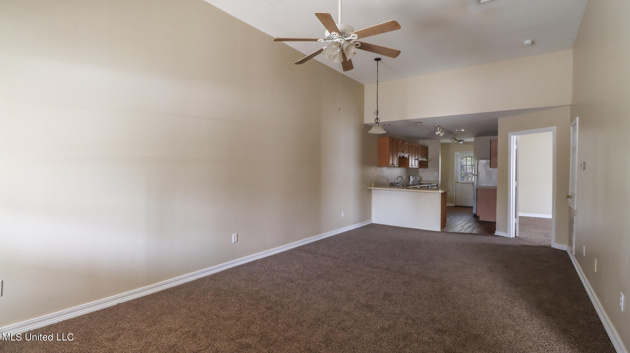 8700 Spring Avenue, Unit C Ocean Springs, MS 39564 - Photo 2 of 14 8700 Unit C-1701