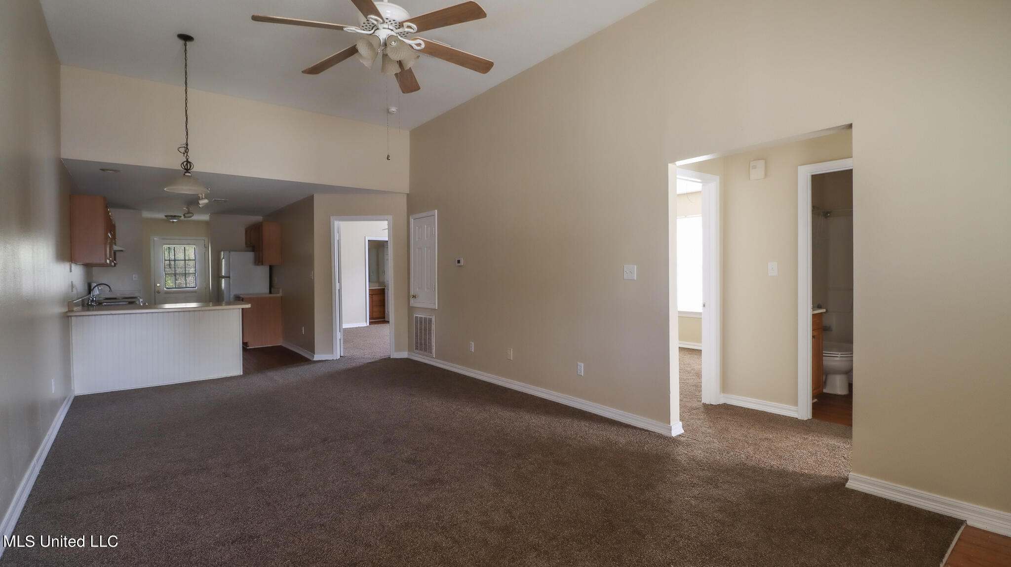 8700 Spring Avenue, Unit C Ocean Springs, MS 39564 - Photo 3 of 14 8700 Unit C-1703