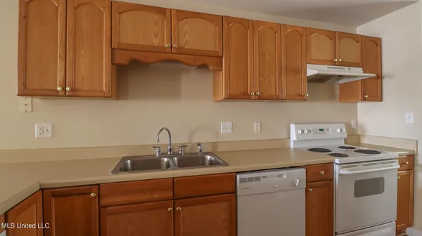 $1,050 | 8700 Spring Avenue, Unit C, Ocean Springs, MS 39564