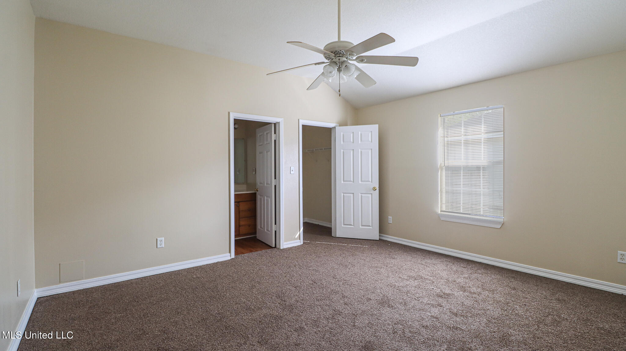 8700 Spring Avenue, Unit C Ocean Springs, MS 39564 - Photo 9 of 14 8700 Unit C-1713