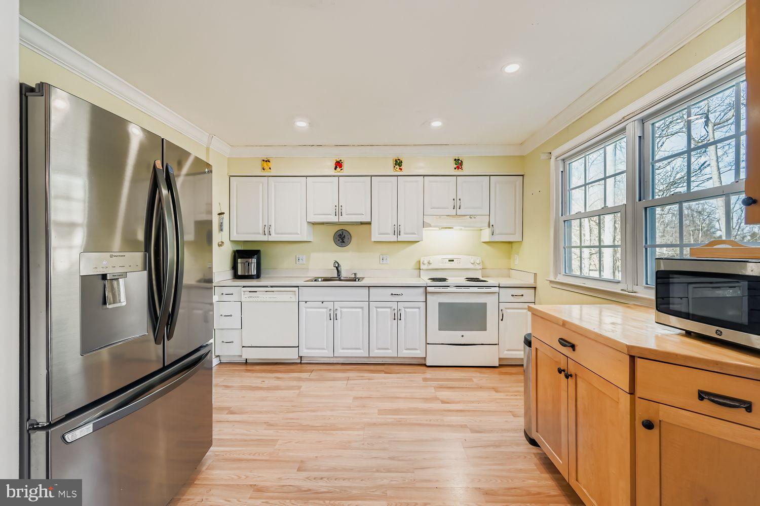 603 Deep Ridge Road Bel Air, MD 21014 - Photo 10 of 35 Bright and inviting kitchen with modern finishes.