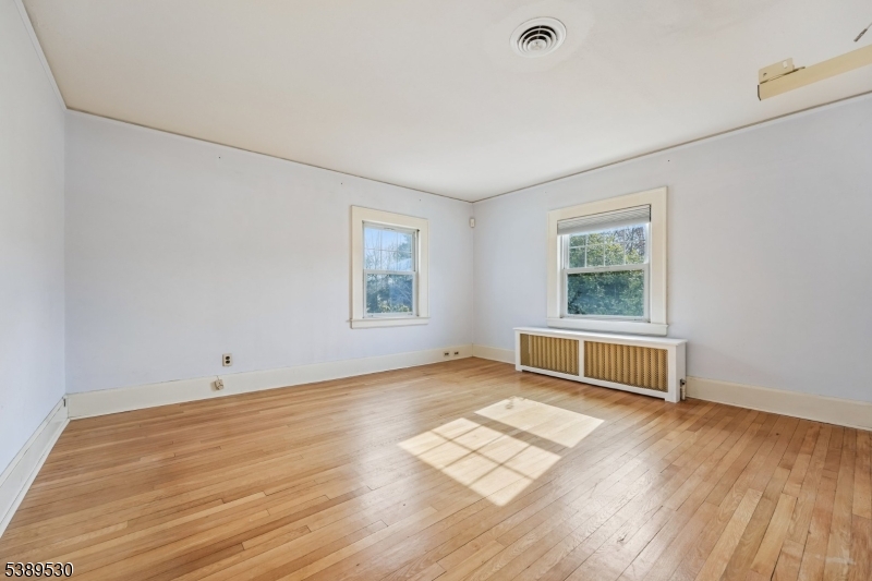 182 Meisel Avenue Springfield, NJ 07081 - Photo 11 of 14