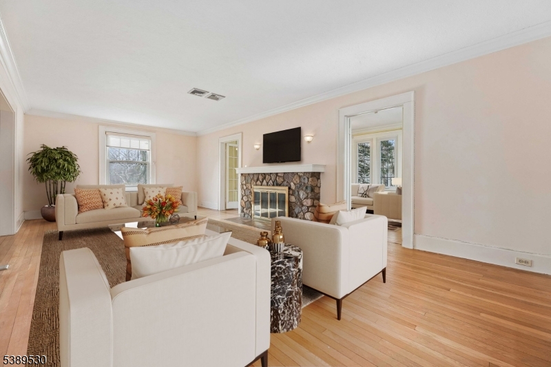 182 Meisel Avenue Springfield, NJ 07081 - Photo 2 of 14