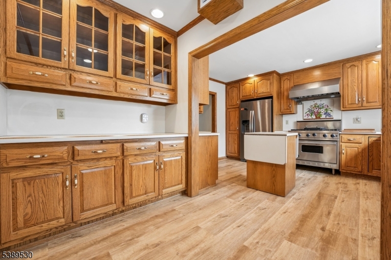 182 Meisel Avenue Springfield, NJ 07081 - Photo 4 of 14