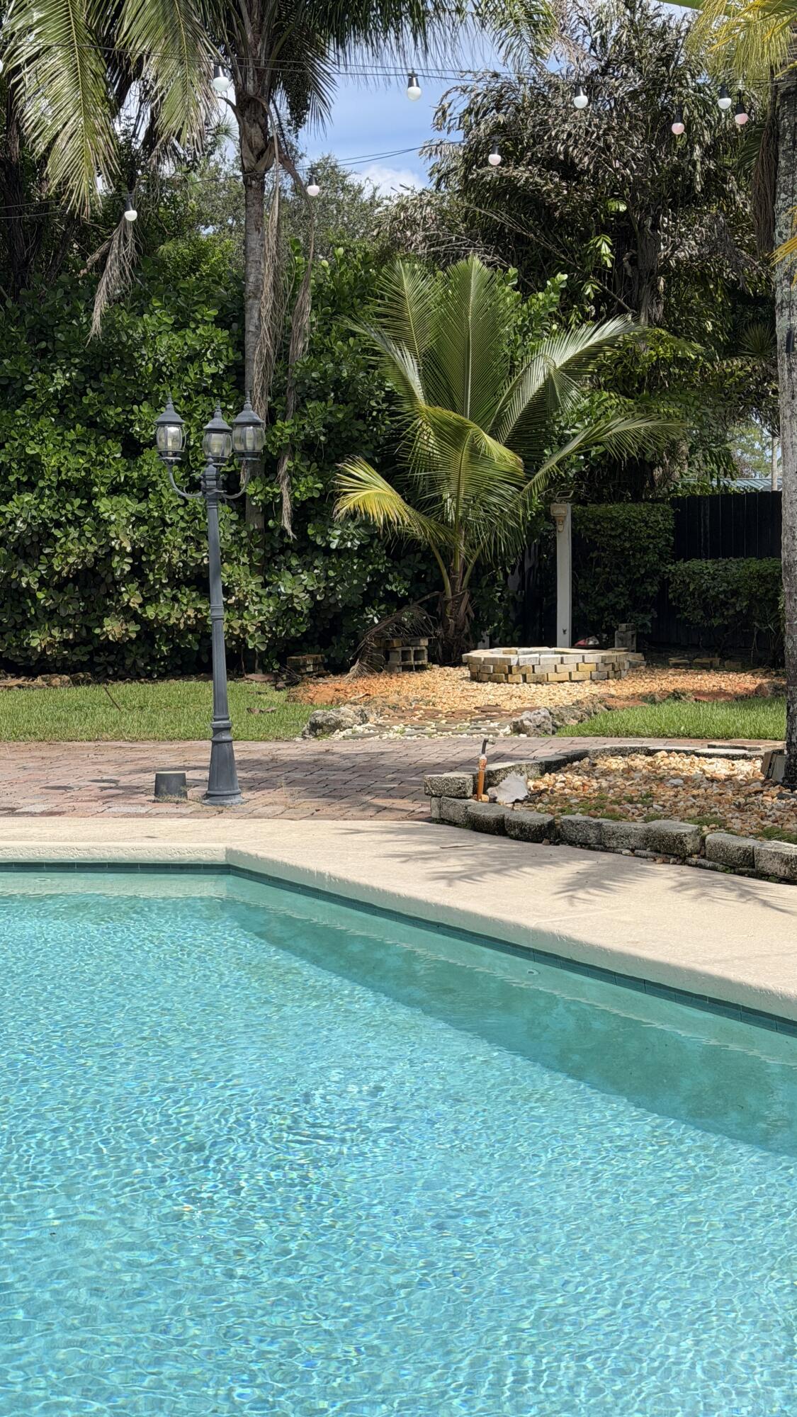 132 Nottingham Road Royal Palm Beach, FL 33411 - Photo 21 of 24 IMG_3229