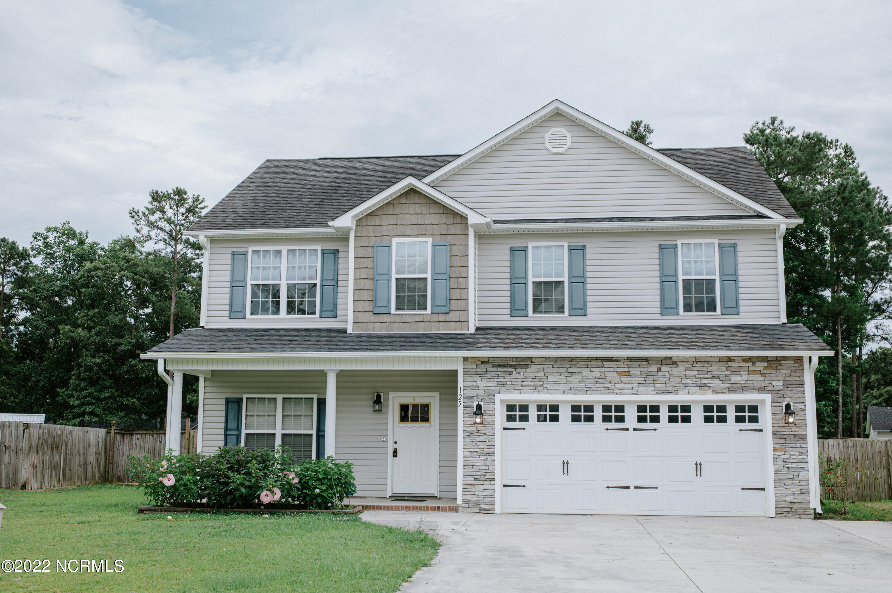 125 Saint Road Richlands, NC 28574 - Photo 1 of 63 125 Saint Front House