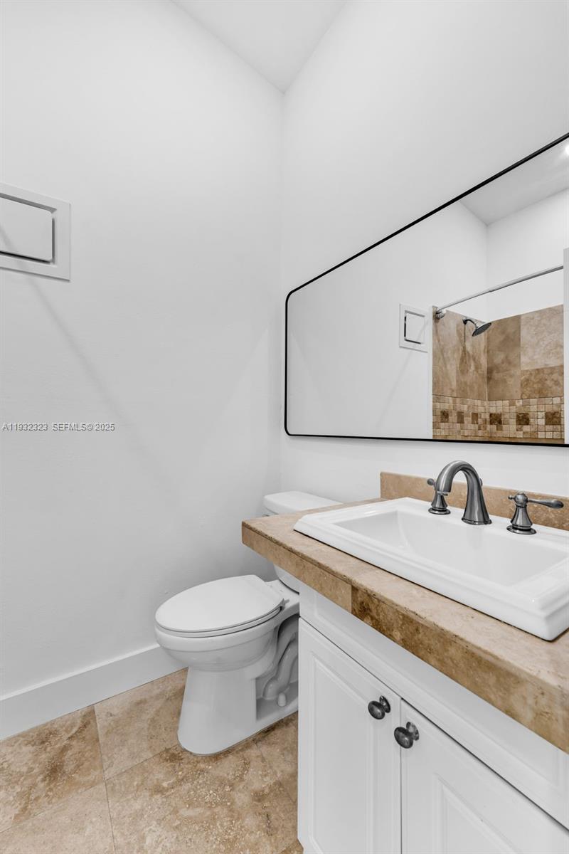 14719 Southwest 84th Terrace Miami, FL 33193 - Photo 11 of 26