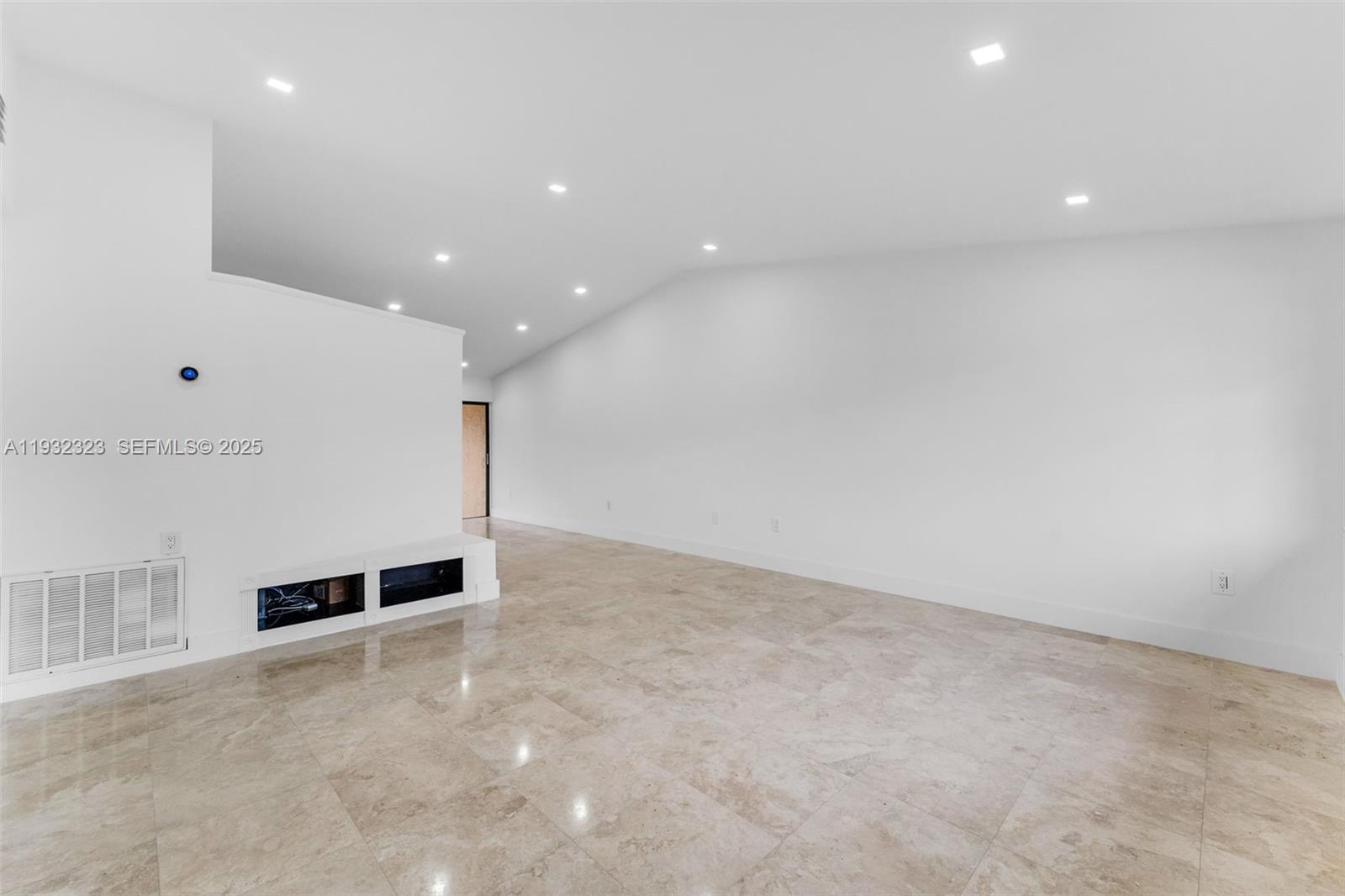 14719 Southwest 84th Terrace Miami, FL 33193 - Photo 5 of 26