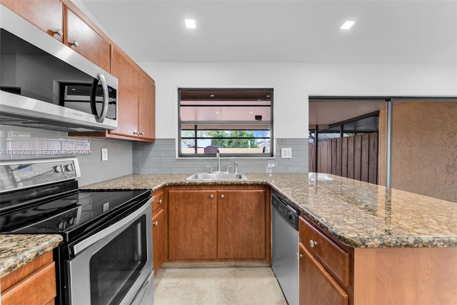 14719 Southwest 84th Terrace Miami, FL 33193 - Photo 7 of 26