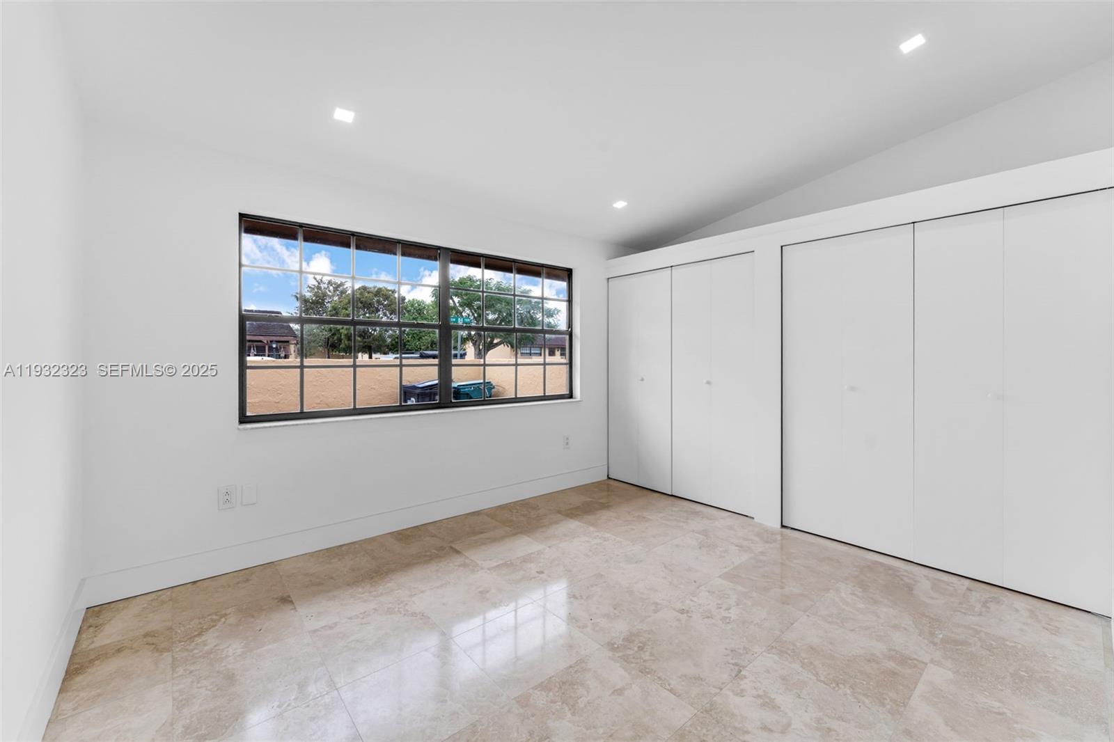 14719 Southwest 84th Terrace Miami, FL 33193 - Photo 9 of 26