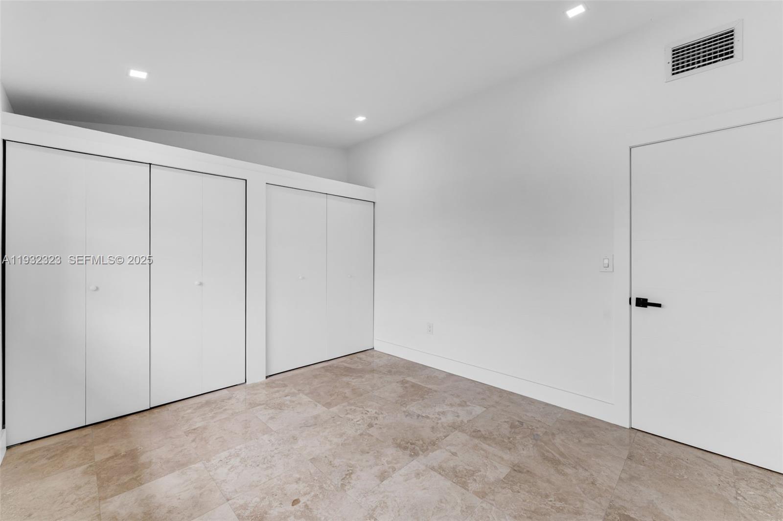 14719 Southwest 84th Terrace Miami, FL 33193 - Photo 10 of 26