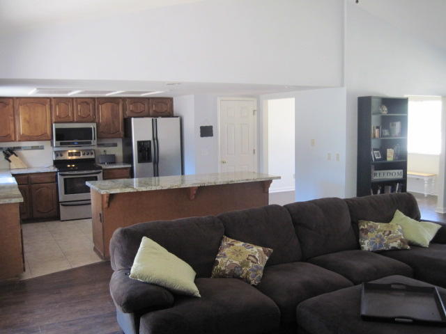 10471 Sundance Road Palo Cedro, CA 96073 - Photo 14 of 21 Family-Kitchen Combo