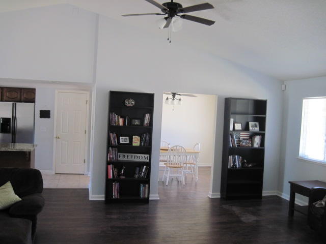 10471 Sundance Road Palo Cedro, CA 96073 - Photo 15 of 21 Family and Living Combo