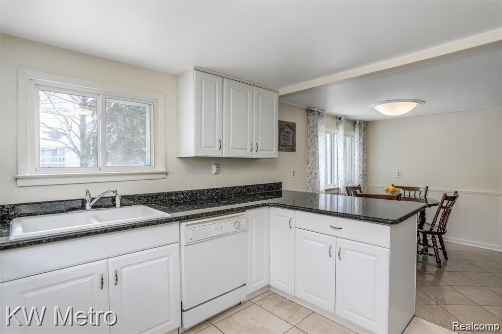 3617 Harrison Avenue Rochester Hills, MI 48307 - Photo 14 of 44