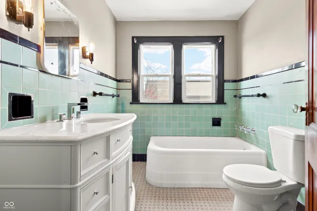 $213,000 | 1222 Central Avenue, Anderson, IN 46016