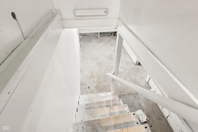 $213,000 | 1222 Central Avenue, Anderson, IN 46016