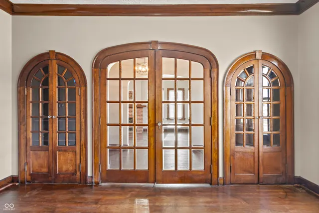 $213,000 | 1222 Central Avenue, Anderson, IN 46016