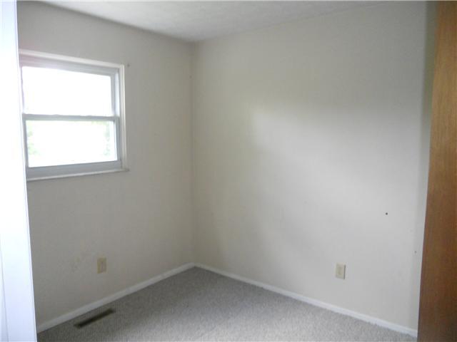3277 Sundale Road Columbus, OH 43232 - Photo 8 of 12 Gallery Image 8
